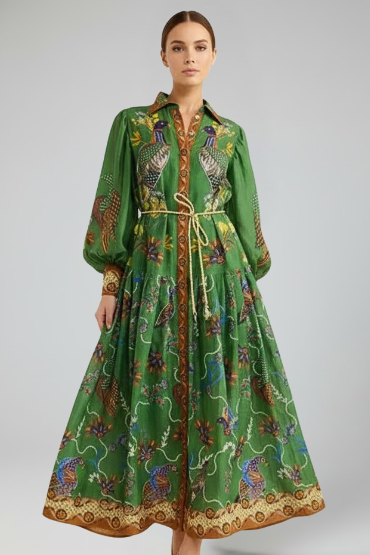 Lara | Langes Damenkleid mit langen Ärmeln, Muster und V-Ausschnitt