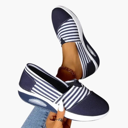Lorena | Zapatillas ortopédicas para mujer con slip on y textura