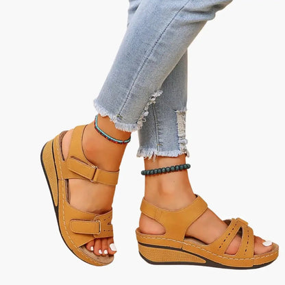 Jazmin | Sandalias para mujer con plantilla acolchada y suela de cuña