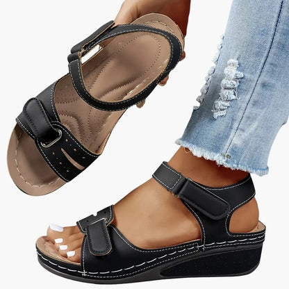 Jazmin | Sandalias para mujer con plantilla acolchada y suela de cuña