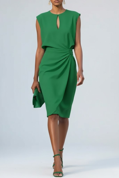Clara | Robe midi pour femme avec encolure à fente et détails froncés