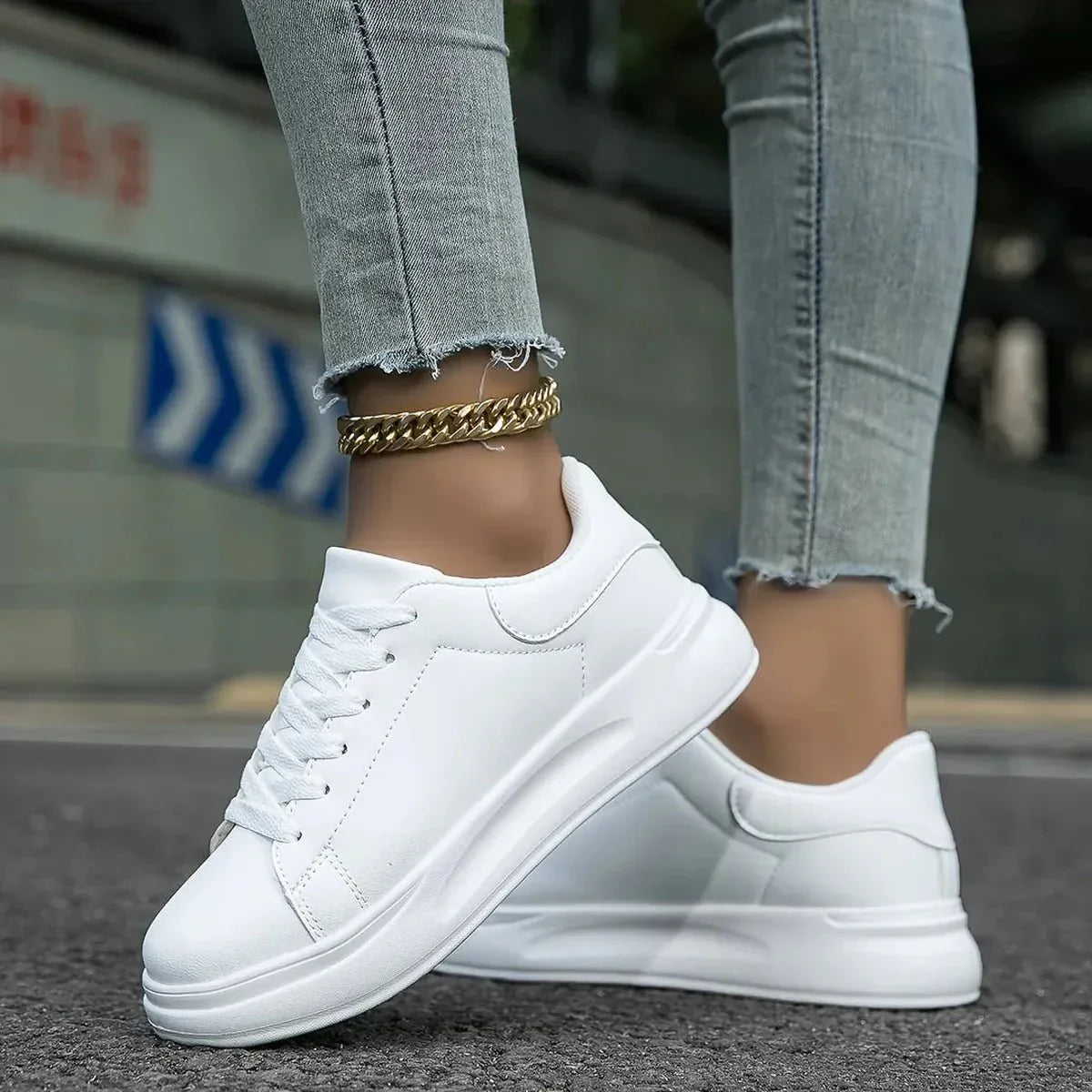 Dorelia | urbane Sneaker für Damen mit klarem Design und Schnürsenkeln