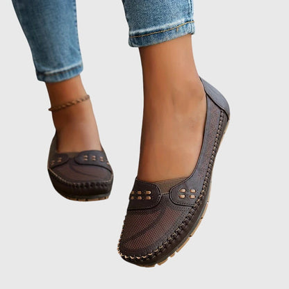 Paloma | Damenloafers ohne Schnürsenkel mit perforiertem, lässigem Design  