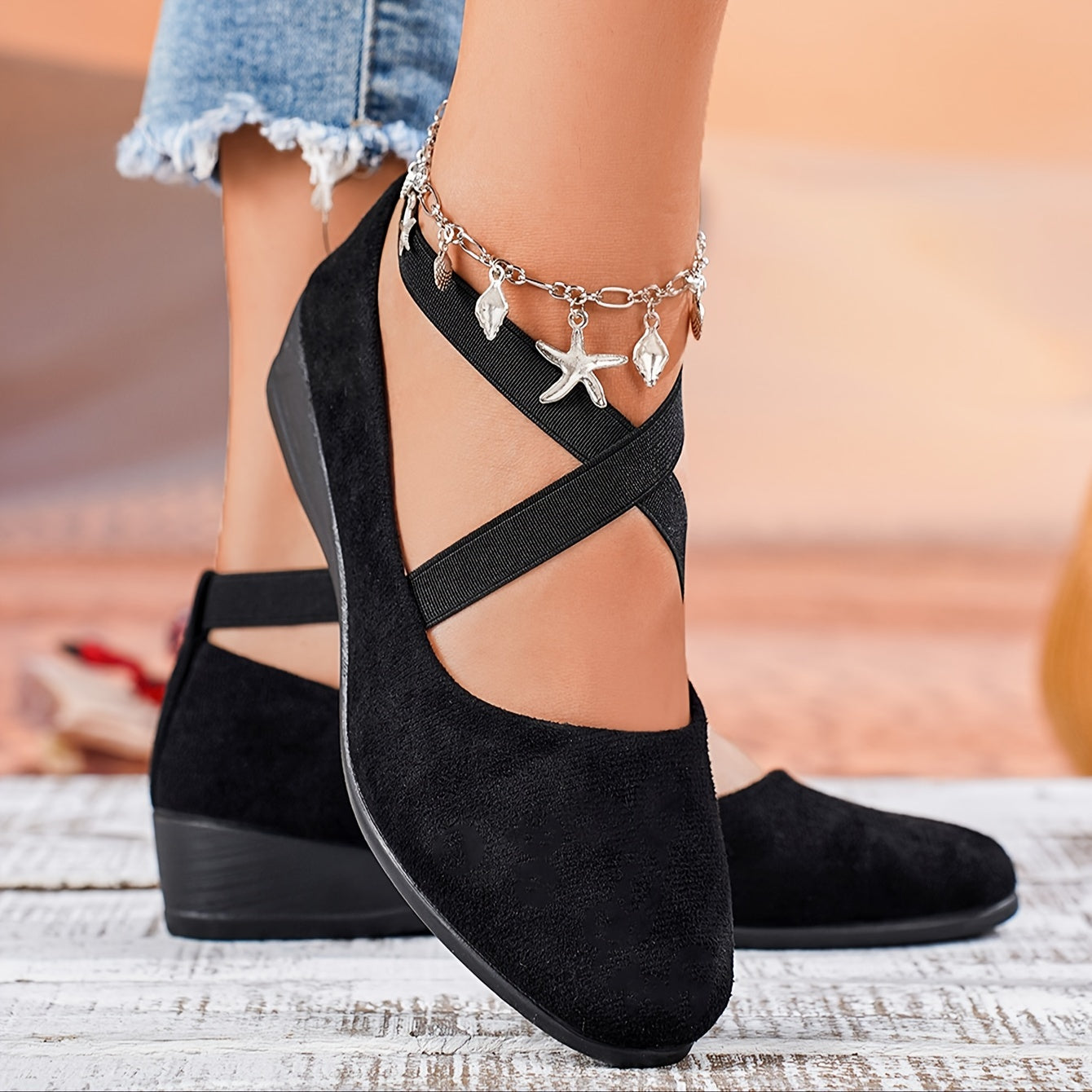 Maristela | Women's Shoes with Criss-Cross Straps and Rounded Toe | Casual