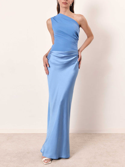 Socorro | Elegancka maxi sukienka na jedno ramię z plisowanym dekoltem