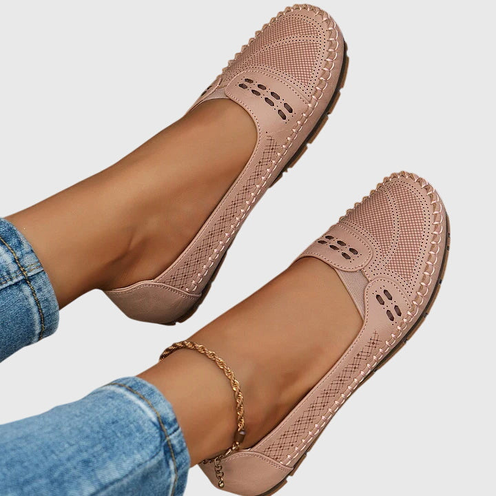 Paloma | Damenloafers ohne Schnürsenkel mit perforiertem, lässigem Design  