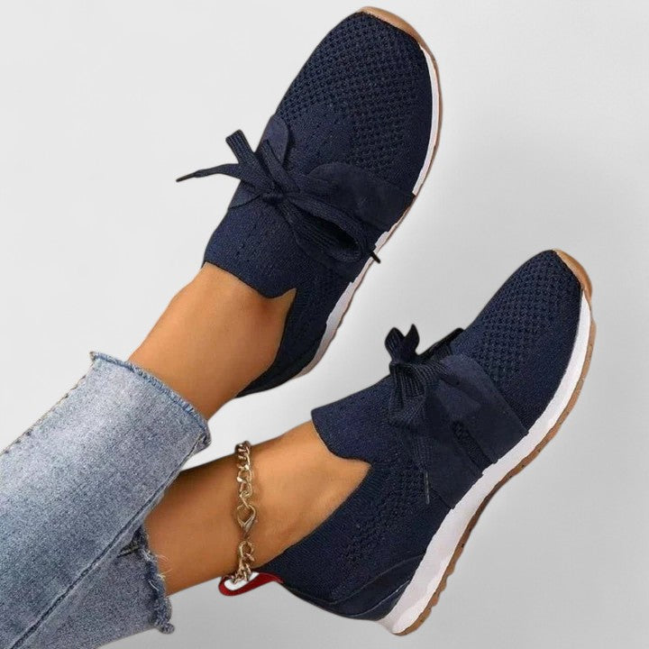 Mirela | zapatillas ortopédicas con tejido transpirable y cordones