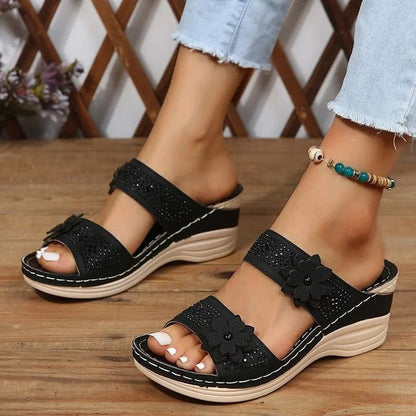 Yarael | Sandalias con cuña para mujer con tiras florales | Transpirables