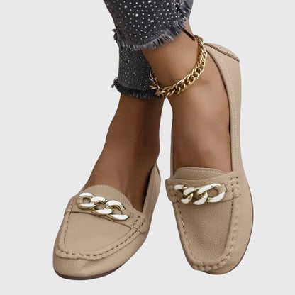 Melira | mocasines ortopédicos con detalle metálico y diseño