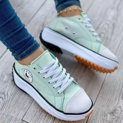 Pilar | Orthopädische Schnürschuhe mit dicker Sohle  