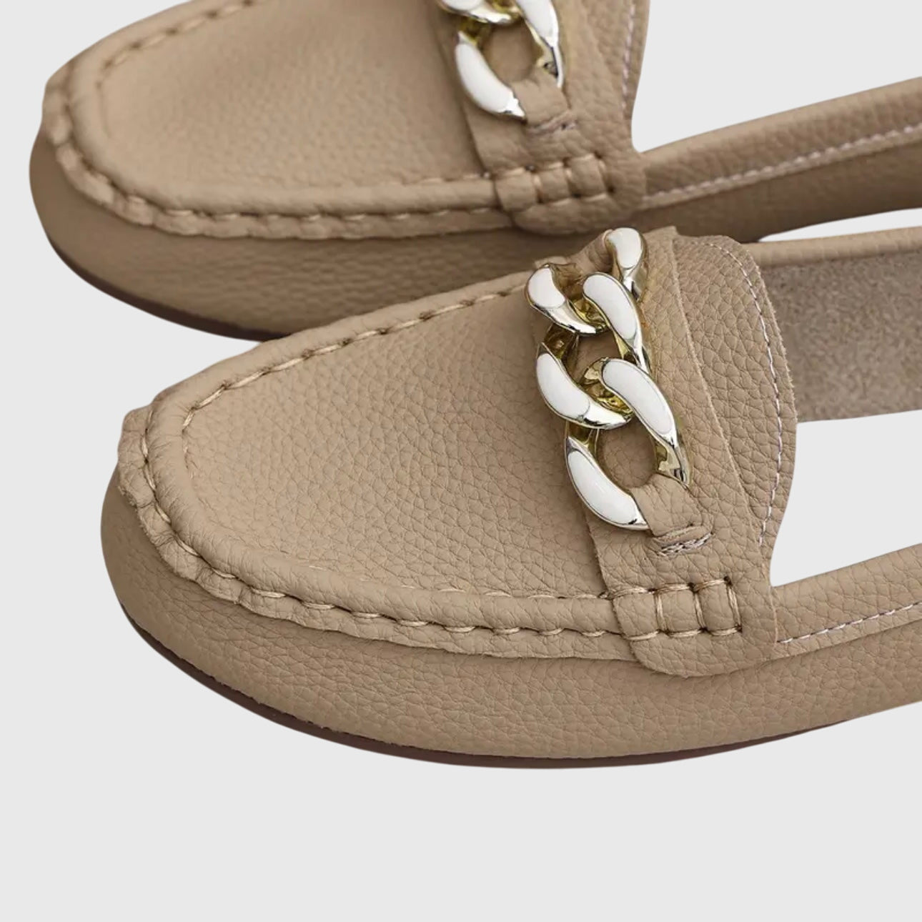 Melira | mocasines ortopédicos con detalle metálico y diseño