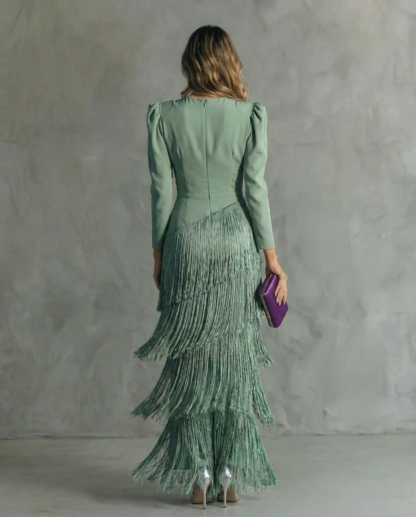 Rufina | Vestido midi elegante con flecos y escote en V