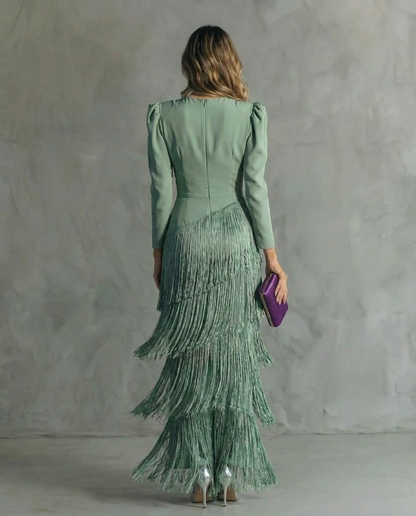 Rufina | Vestido midi elegante con flecos y escote en V