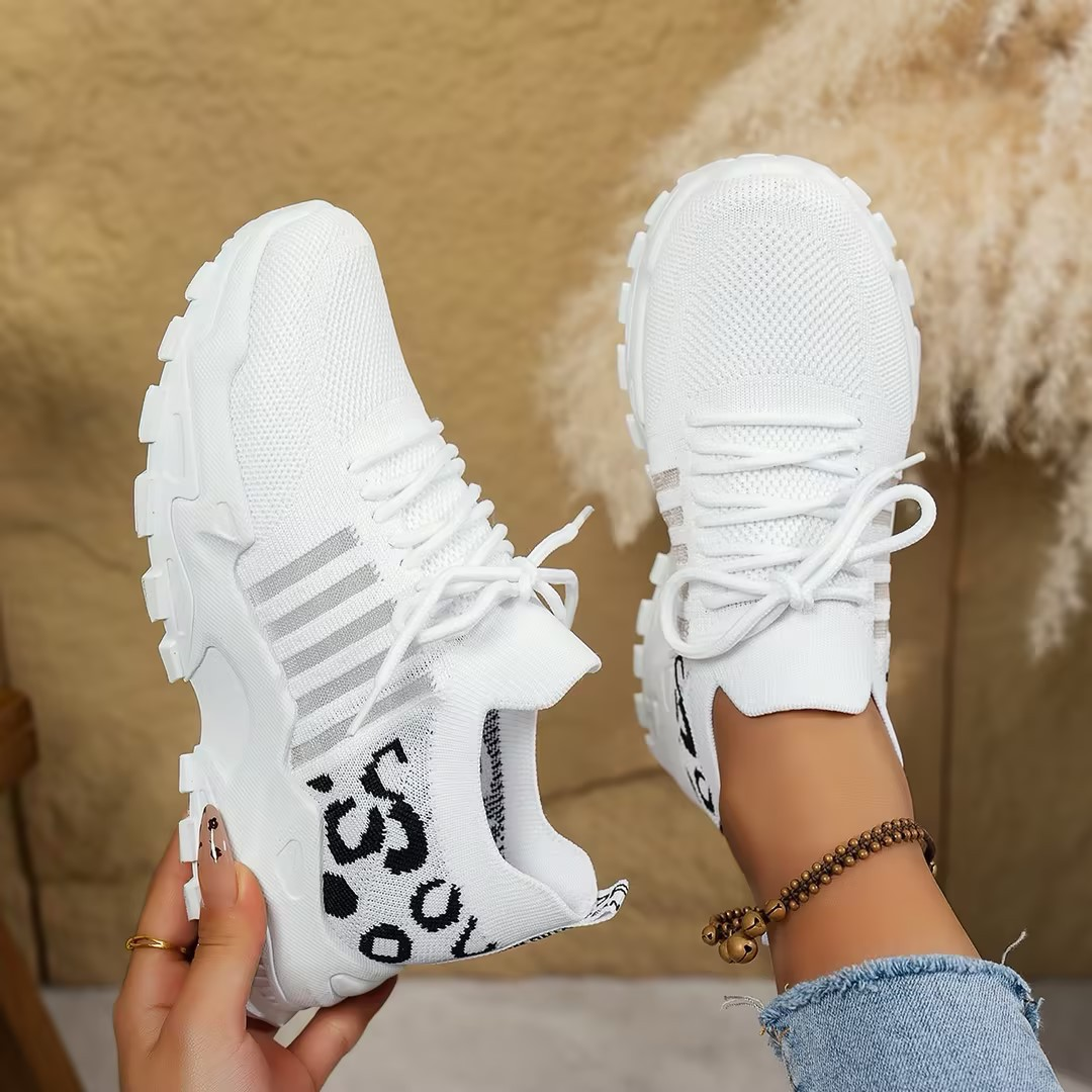 Maelia | orthopädische Sneaker mit dicker Sohle und Schnürsenkeln