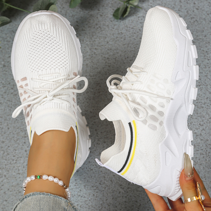 Maelia | orthopädische Sneaker mit dicker Sohle und Schnürsenkeln