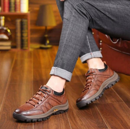 Adolfo | Comfortable outdoor sports shoes for men | Non-slip