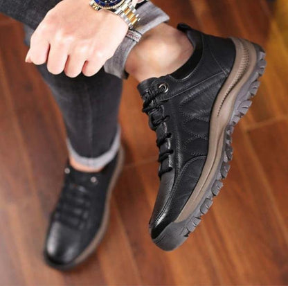 Adolfo | Comfortable outdoor sports shoes for men | Non-slip