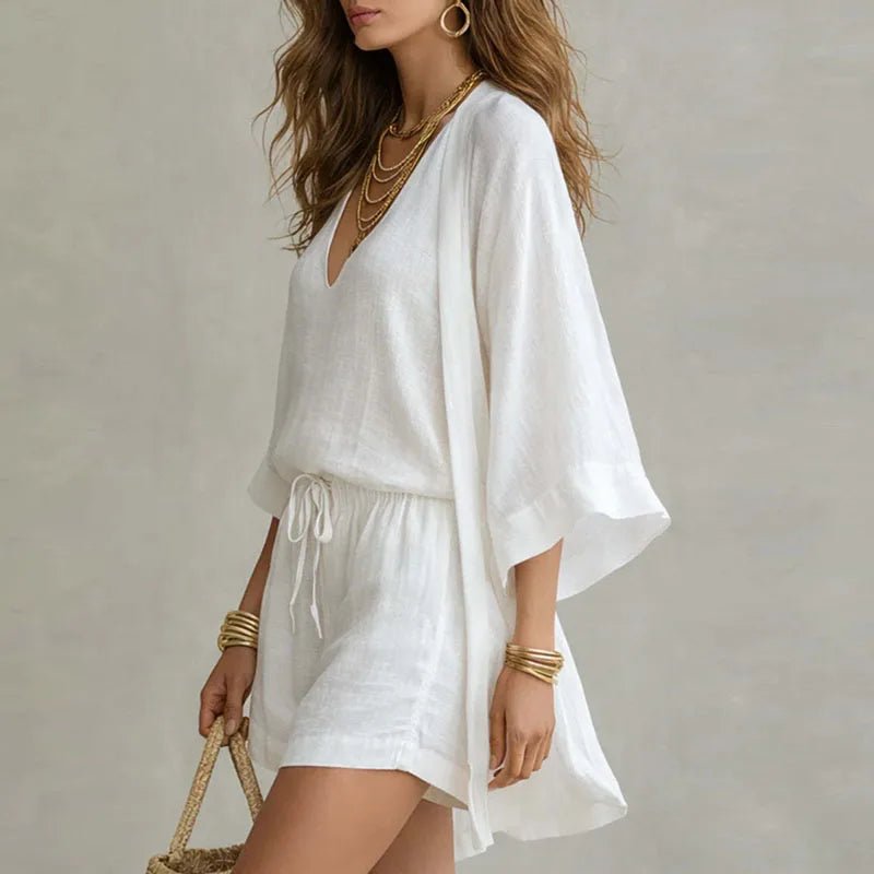 Magdalena | Traje de lino para mujer con top en V y shorts con cordón