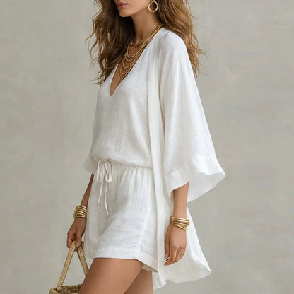 Magdalena | Traje de lino para mujer con top en V y shorts con cordón