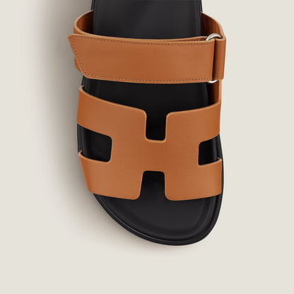 Martín | Sandalen mit verstellbarem Verschluss und breiten offenen Riemen