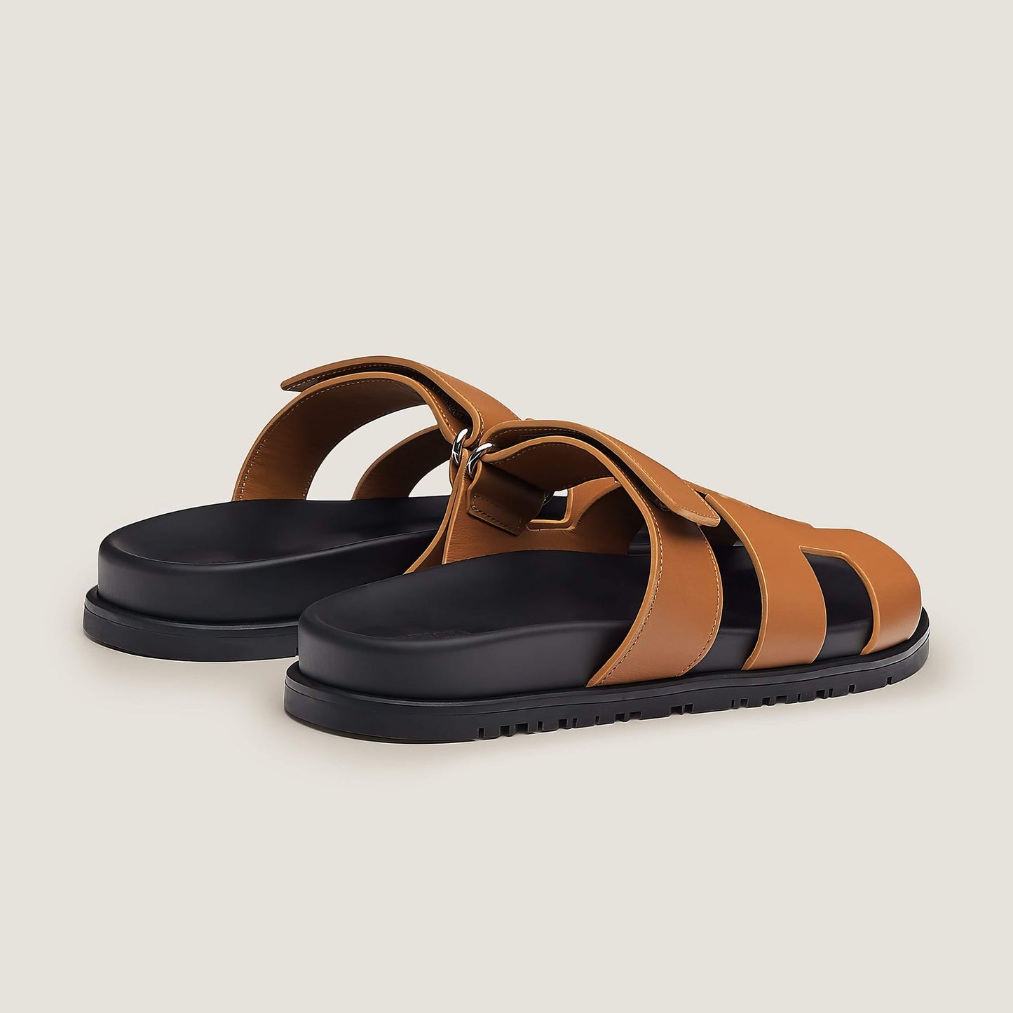 Martín | Sandalen mit verstellbarem Verschluss und breiten offenen Riemen