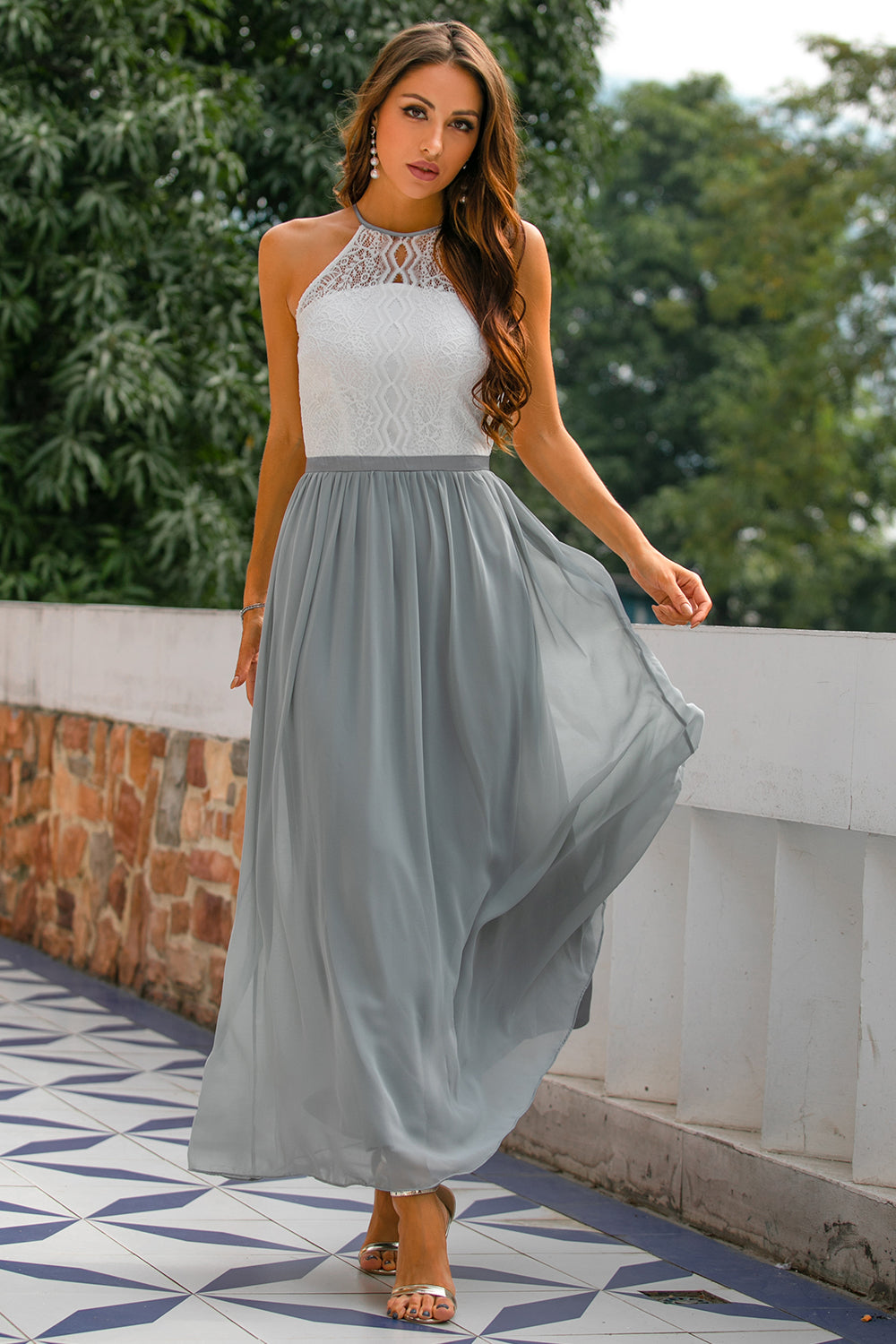 Alejandra | Maxikleid für Damen als Hochzeitsgast mit Neckholder-Ausschnitt  