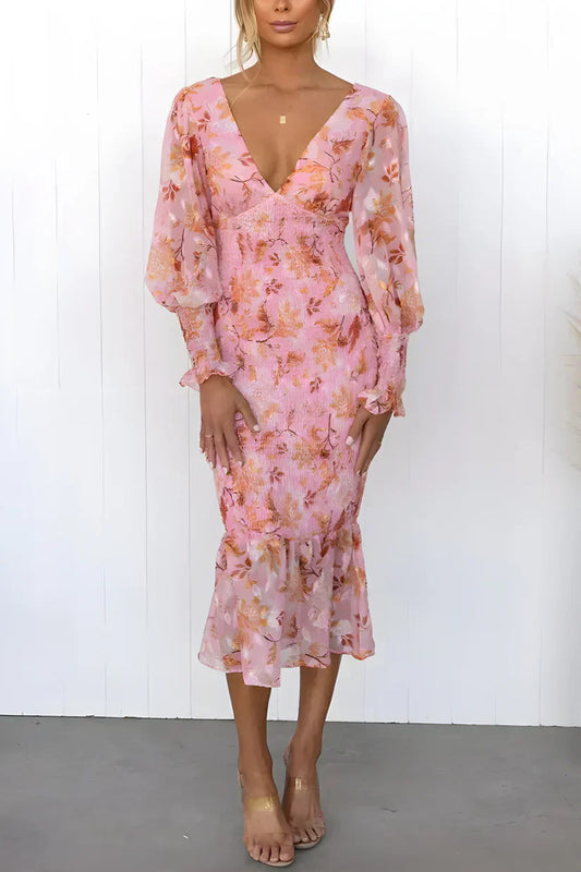 Genoveva | Robe midi fleurie pour invitée de mariage avec décolleté en V