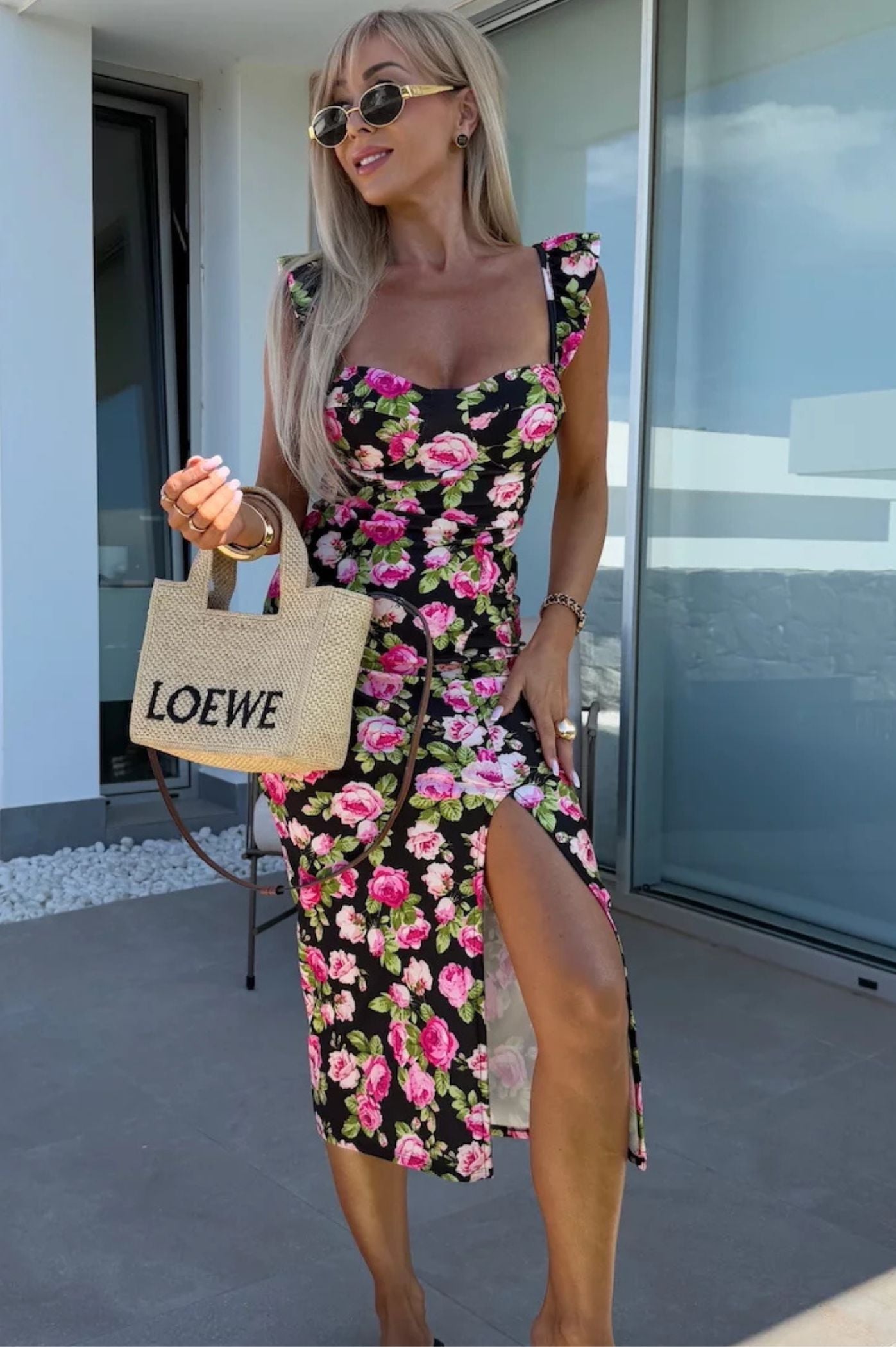 Elvara | Midikleid für Damen mit Herzausschnitt und seitlichem Schlitz