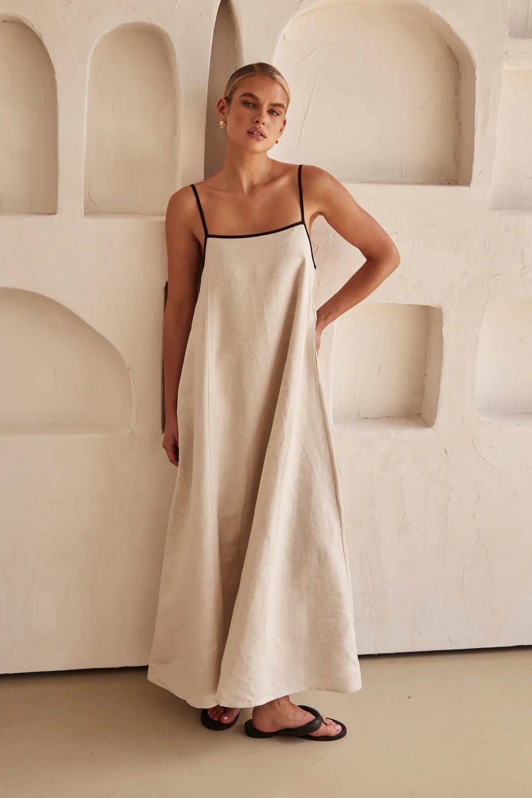 Hortensia | Langes Leinenkleid für Damen mit Trägern  