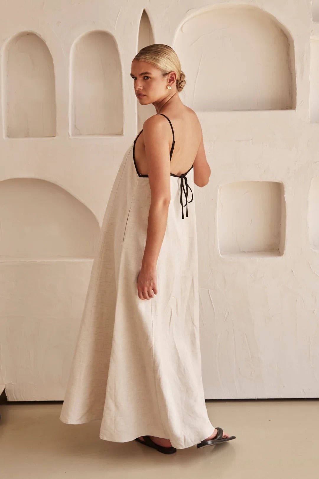 Hortensia | Langes Leinenkleid für Damen mit Trägern  