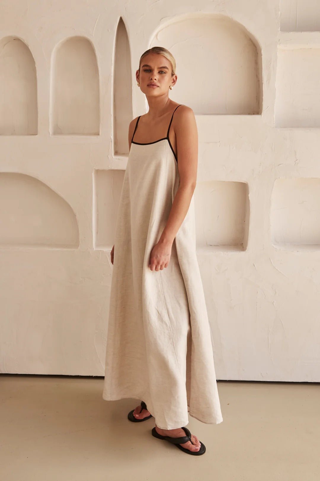 Hortensia | Langes Leinenkleid für Damen mit Trägern  