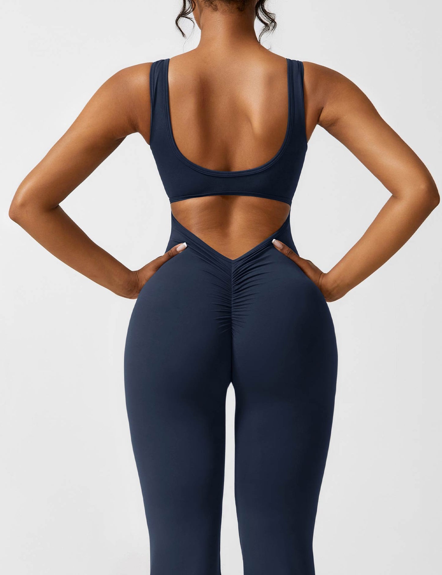 Adriana | Jumpsuit with open back and fitted flared cut