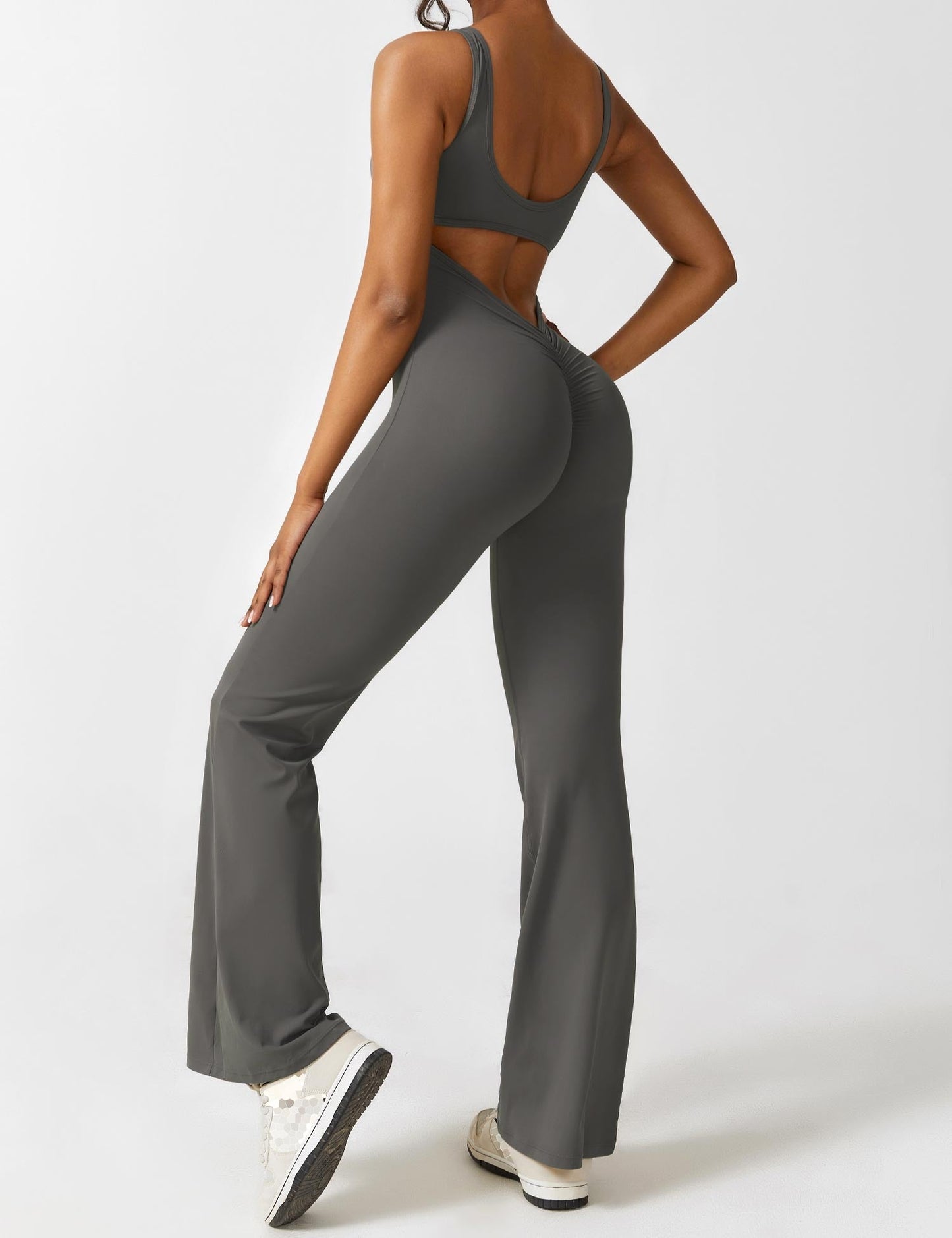 Adriana | Jumpsuit with open back and fitted flared cut