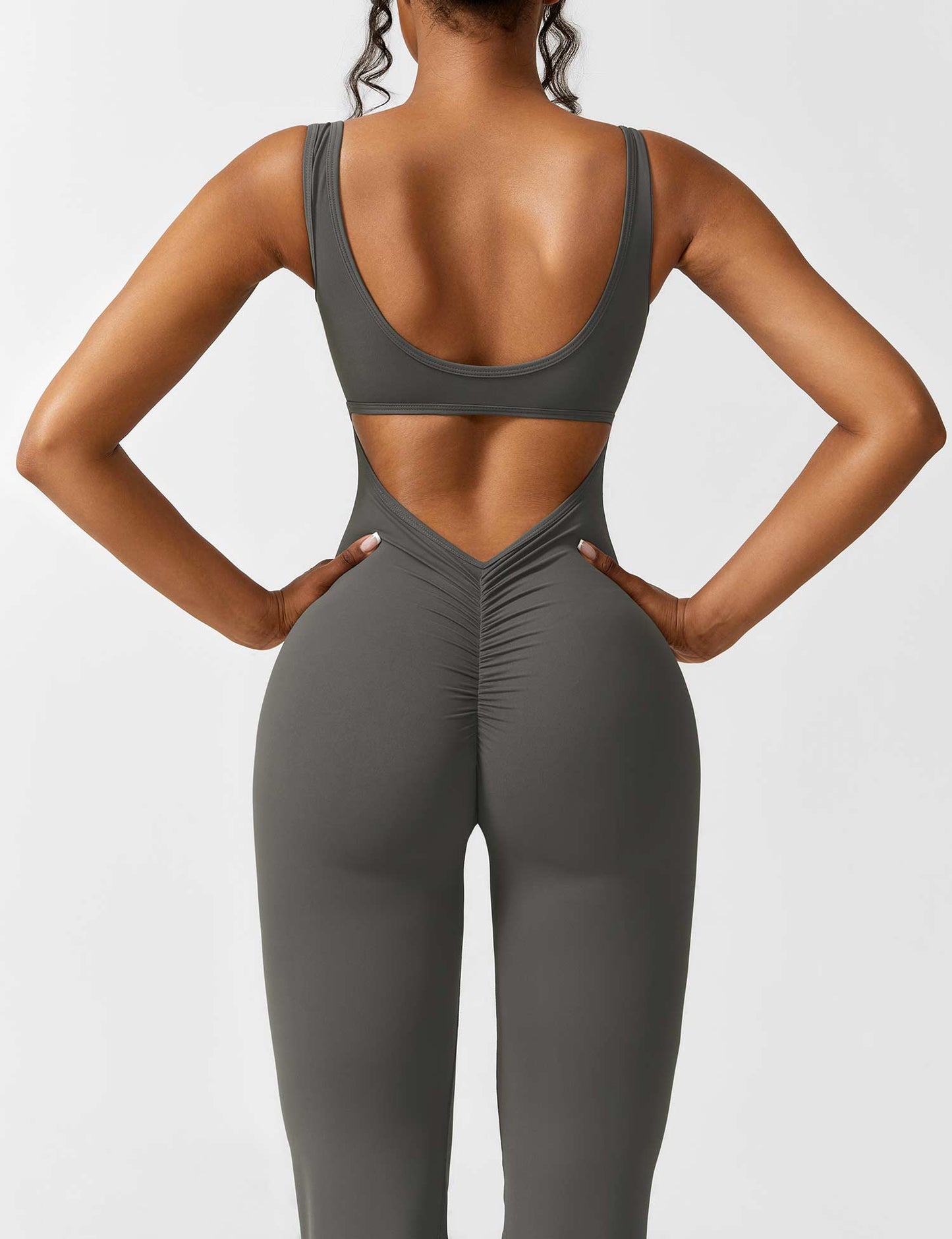 Adriana | Jumpsuit with open back and fitted flared cut