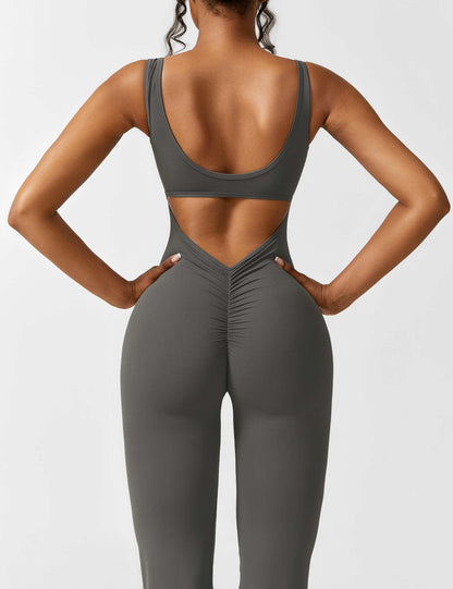 Adriana | Jumpsuit with open back and fitted flared cut